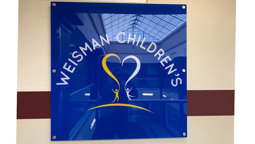 Custom acrylic signage for Weisman Childrens Washington Twp location