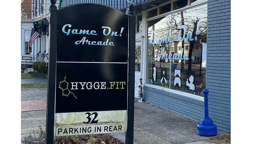Custom shaped monument pylon sign for Game On! Arcade